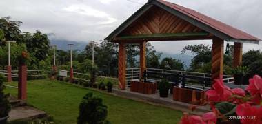 Local Connection - Shalom Homestay