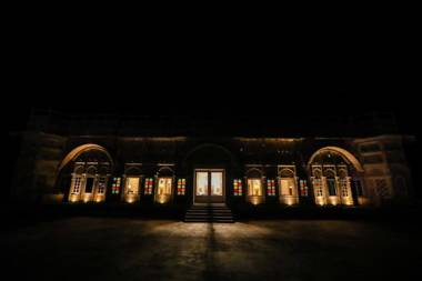 WelcomHeritage Bal Samand Lake Palace