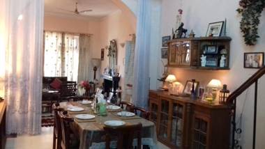 "Nain's Kunj" A Traveller's Home