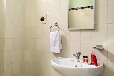 Collection O 4255 Day Night Guest House and Restaurant