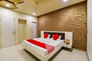 OYO 69067 Jagmohan Hotel