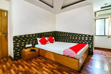 CAPITAL O 61493 Hotel All Seasons