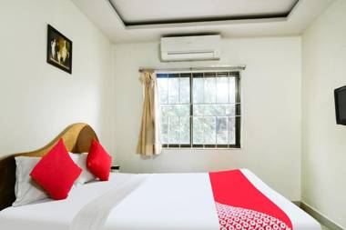 CAPITAL O 61493 Hotel All Seasons