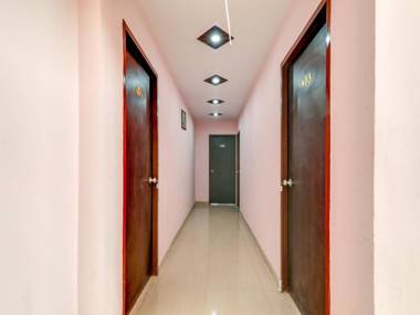 OYO Flagship 77840 The Sheher Inn