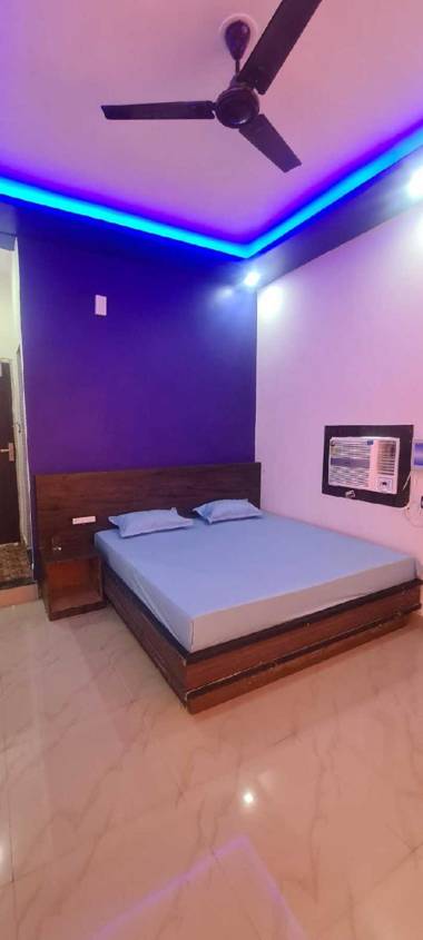 OYO HOME 91044 The Mount View