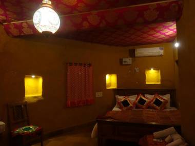 Mud Mirror Guesthouse