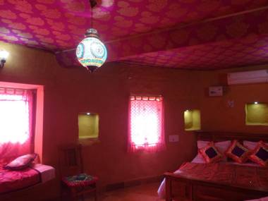 Mud Mirror Guesthouse