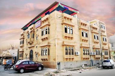 Hotel Marina Mahal with Swimming Pool