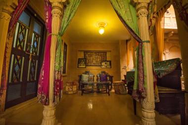 Hotel The Golden House