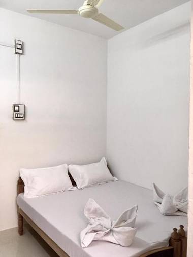 Bob Cafe and Guest House