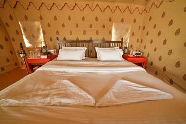 The Captain Desert Camp