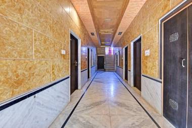 Capital O 85541 Hotel Crown Villa