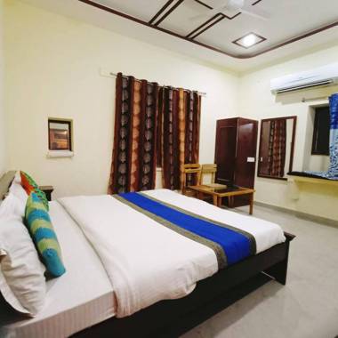 OYO 85806 Couple Cool Dessert Camp