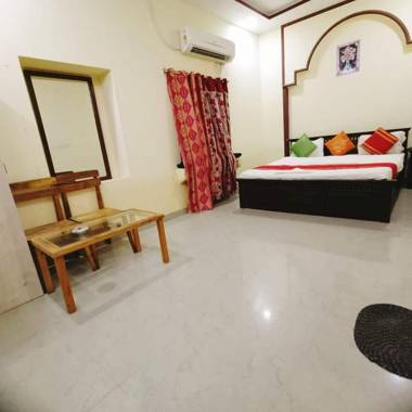 OYO 85806 Couple Cool Dessert Camp