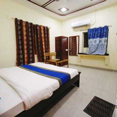 OYO 85806 Couple Cool Dessert Camp