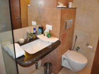 Hotel Whispering Palms