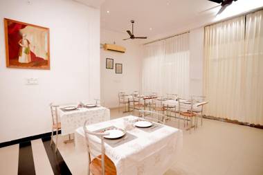 Hotel Mansarovar Palace