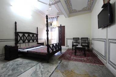 Hotel Raghuraj Palace