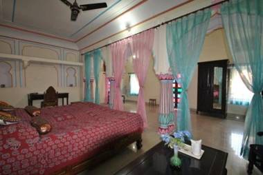 Rawla Mrignayani Palace