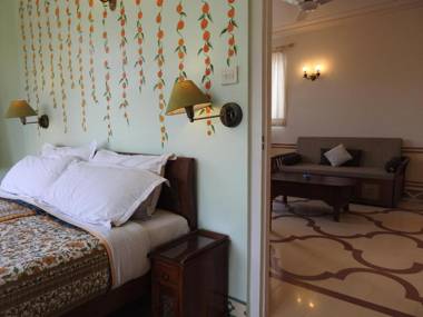 Om Niwas Suite Hotel