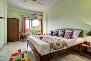 Sarang Palace - Boutique Stays & Candlelight Dining