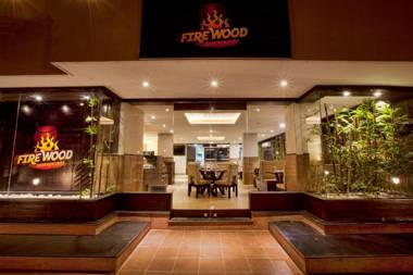 Treebo Trend Woodsvilla Suites Bapu Nagar