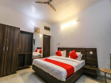 OYO 1049 Hotel SHRI SAI RESIDENCY