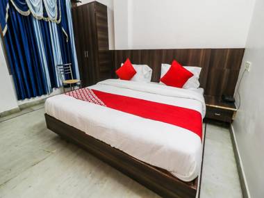 OYO 1049 Hotel SHRI SAI RESIDENCY