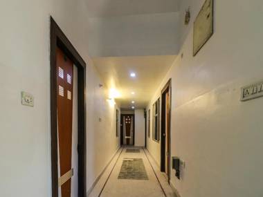OYO 1049 Hotel SHRI SAI RESIDENCY