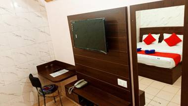 HOTEL OM PALACE - Couple friendly & local id accepted