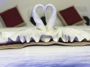 Hotel Dharohar Palace