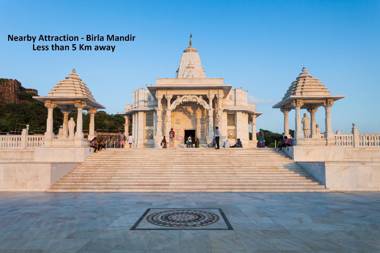 OYO Flagship 15357 Ahinsha Cicle