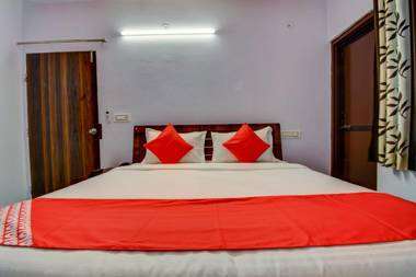 OYO Flagship 19036 Hotel Royal Raj