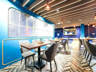 OYO 19789 Kiran Palace