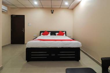 OYO 27659 Hotel Focus Elite