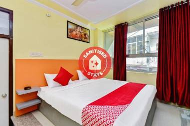 OYO 28054 Hotel Suraj Villa