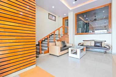 Collection O 37742 Hotel Golden Leaf