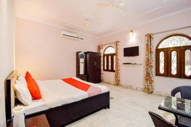 OYO 65667 The Nandini's Guest House