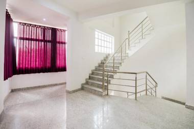 OYO 45931 Hotel Ganesham