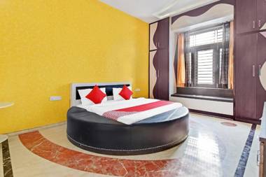 OYO 63137 Ekansh Palace