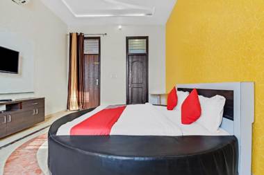 OYO 63137 Ekansh Palace