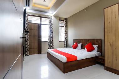 OYO 65866 Shagun Home