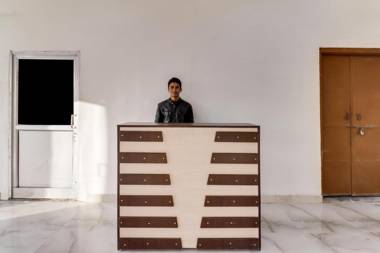 OYO 64864 Hotel Rj18