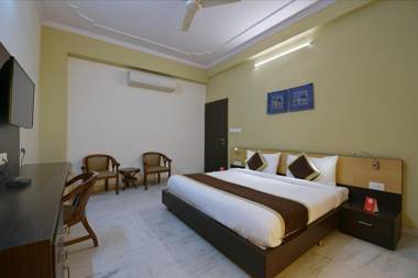 Collection O 7363 Hotel Days Inn