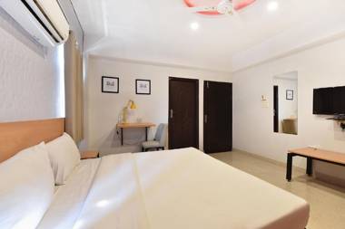 FabHotel Rushank Palace