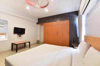 FabHotel Rushank Palace