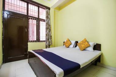 OYO Flagship 67423 Hotel Kavya Guest House