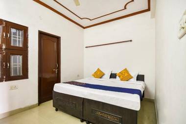 SPOT ON 67193 Sunshine Hotel