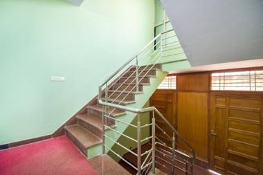 OYO 70751 Castle Komal