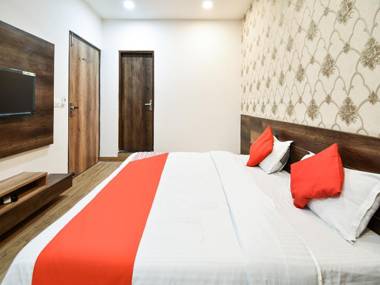 OYO Flagship 75885 Hotel G N